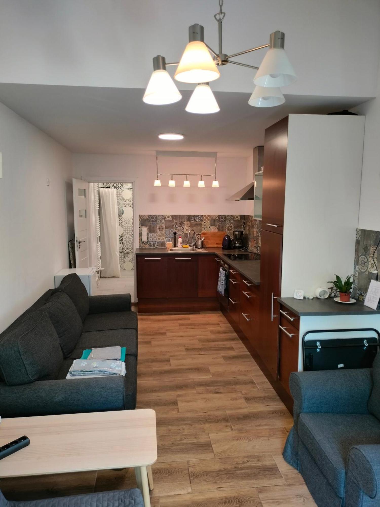 Urocze Studia W Lomiankach, 1- Z Sauna I Tarasem, 2- Z Kominkiem, 3- Ekonomiczne, 7Km Metro Mlociny Warszawa Łomianki Exterior foto